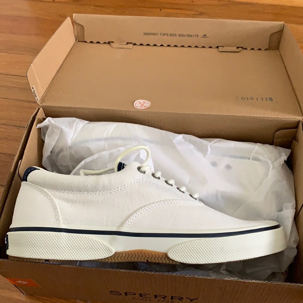 SPERRY Halyard CVO Sneakers in White